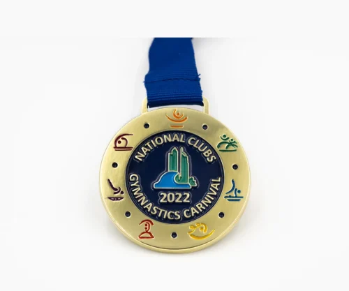 客製化體操比賽獎牌 National Clubs Gymnastics Carnival 款，亮金多色烤漆，外環體操動作圖示